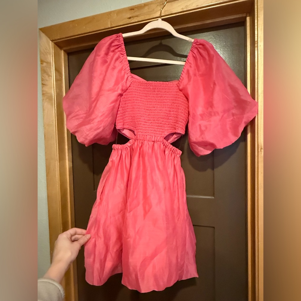 NWT Women’s Puff Sleeve Bubble Hem Hot Pink Dress - Picture 5 of 9